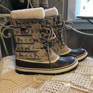 Sorel womens size 9 waterproof natural rubber and suede winter boots